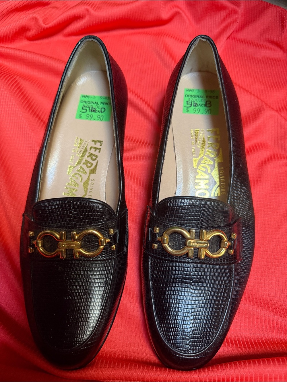 NEW Salvatore Ferragamo WOMEN DS 43020 5.5 Lizard-Textured Loafers Gold Hardware - Picture 4 of 12